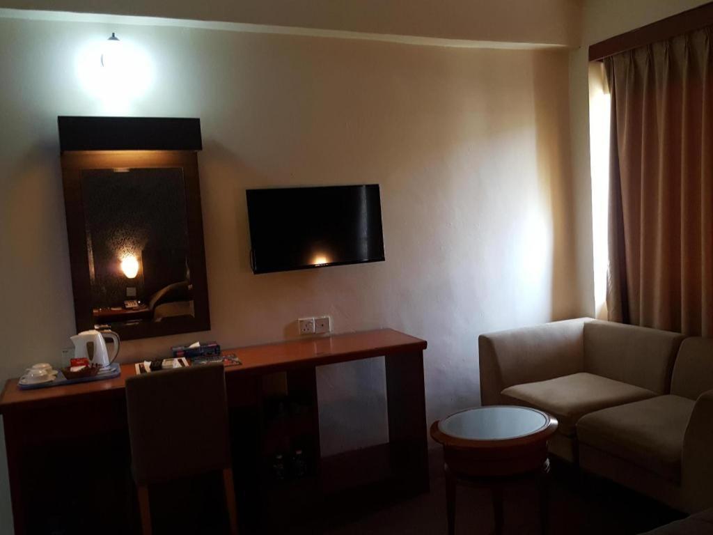 Klang Histana Hotel Ngoại thất bức ảnh